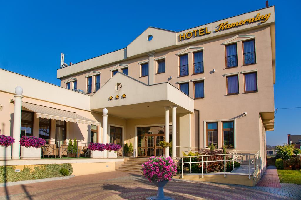 Hotel Kameralny キェルツェ エクステリア 写真