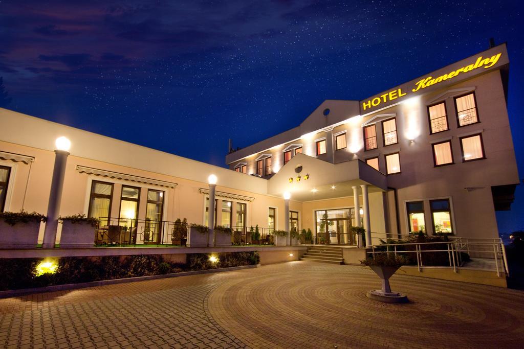 Hotel Kameralny キェルツェ エクステリア 写真